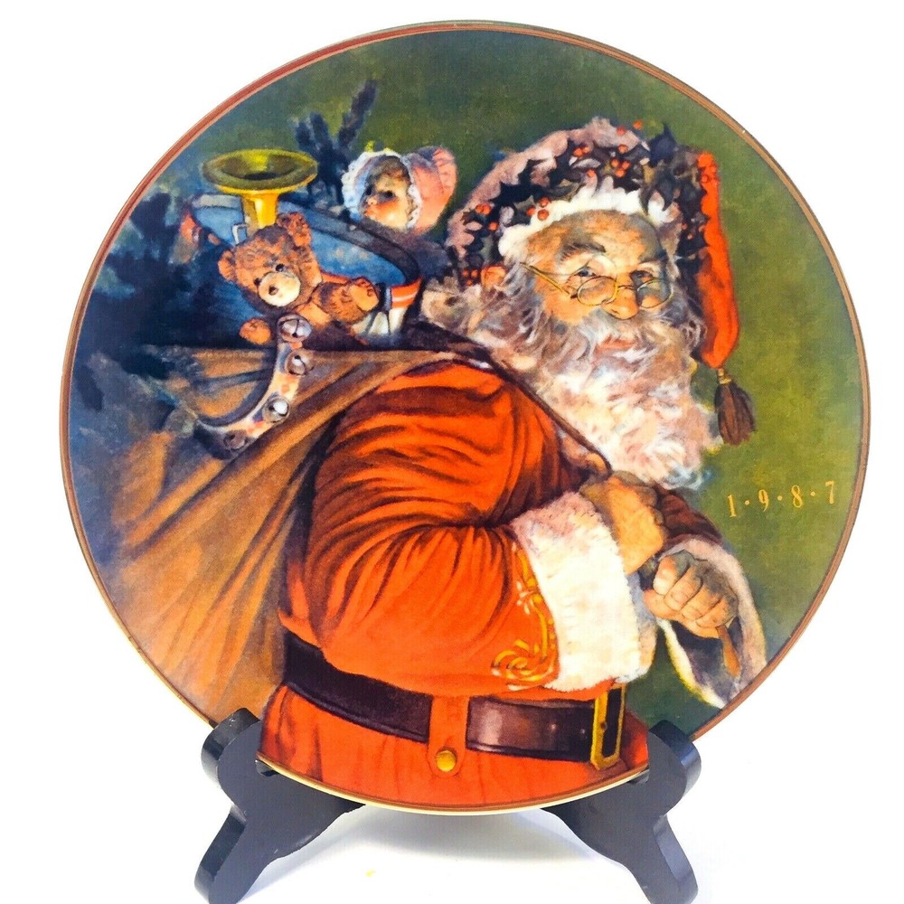 Vintage 1987 Avon Christmas Plate Magic That Santa Brings Porcelain 22KGold Trim